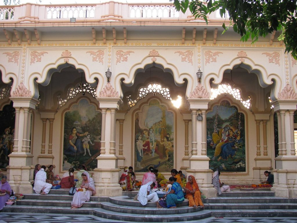 Radha Shyamsundar Temple Vrindavan Timings History Entry Fee Aarti 